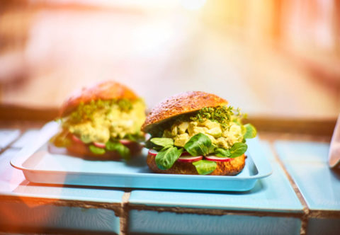 Vajíčkový šalát s avokádom