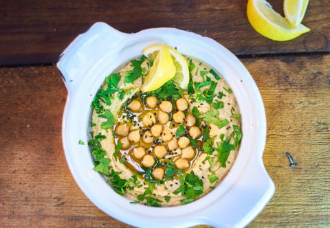 Hummus a naan