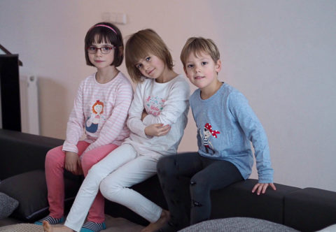 Deti doma obliekajte tak, aby neprechladli