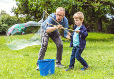 Zaručene obrie bubliny s domácim bublifukom