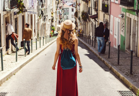 Prečo sa nemusíte báť vyraziť sama na dovolenku a ako si ju užiť?