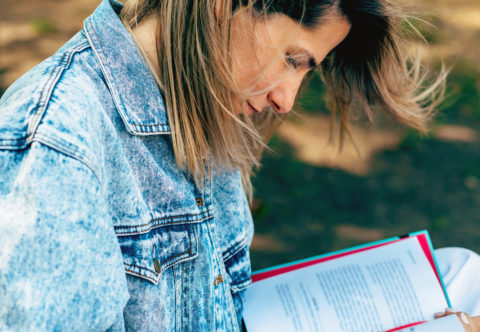 Milujem knihy, ale zároveň ctím ekológiu a udržateľnosť. Ako to skĺbiť?