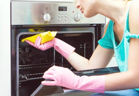 Ako vyčistiť zájdenú rúru?