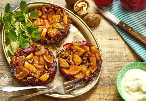 Voňavé jesenné maškrtenie: orechovo-kokosové koláčiky s ovocím