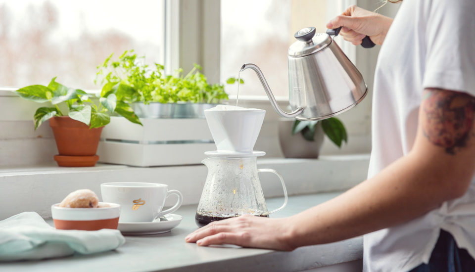Ako si pripraviť kávu v kanvičke s filtrom
