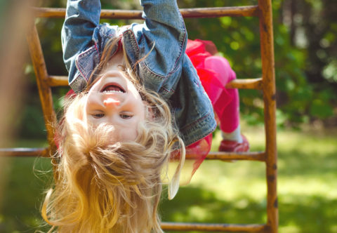 Prvá pomoc deťom: So záchranárom o tom, čo zvládnete sami a kedy je vhodné volať pomoc