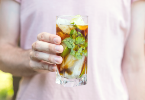 Milujem ochutenú ľadovú kávu! Vyskúšajte moje obľúbené kombinácie