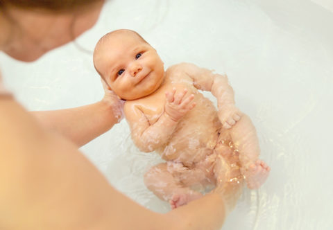 Vaničkovanie alebo ako sme zbavili bábätko boľavého bruška a konečne ho unavili