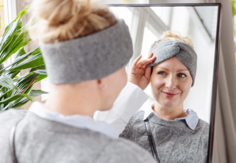 Test účesov pod čiapku: Vydržali, alebo sme si vytvorili vrabčie hniezdo?