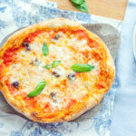 Triky a recepty, ktoré musíte poznať, aby ste si doma upiekli pizzu ako z pizzerie