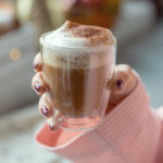 Bulletproof coffee trochu inak: so škoricou, vanilkou a mandľami