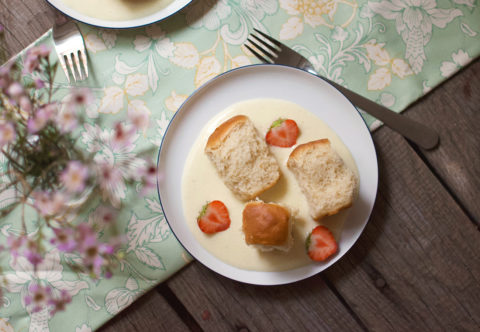 Do šodó patrí víno, do krému zase dávam smotanu. Pripravte si poctivé buchtičky!