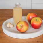 Vyrobte si jablčný ocot. Využijete ho pri varení, upratovaní aj starostlivosti o vlasy
