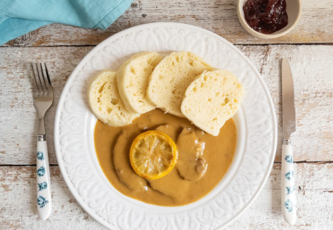 Recept na domácu sviečkovú omáčku z rúry, ktorú zvládne aj začiatočník