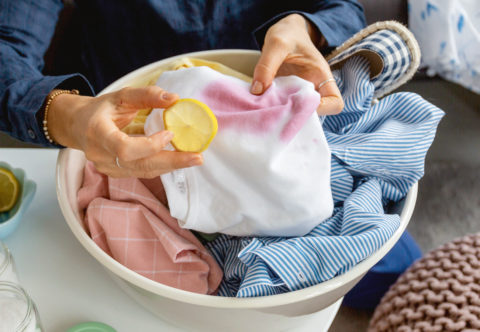 Pustila som sa do testovania: Fungujú babské rady na pranie bielizne bez chémie?