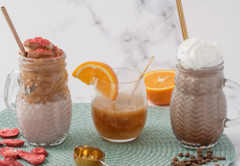 Jahodová dalgona, citrusové affogato a kávový milkshake! Moje recepty na ľadové kávové osvieženie