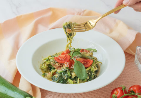 Keď mám chuť na odľahčený obed, robím špagety z cukety. Recept a tipy na to, ako ich servírovať