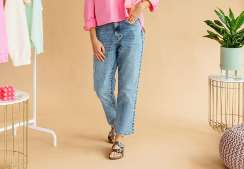 Tenisky a podpätky hádžem za hlavu. Dôvodom sú šľapky!