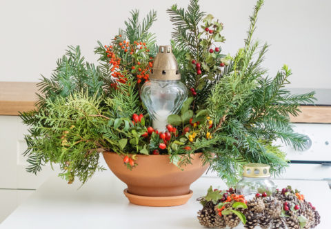 Naše prípravy na Dušičky: Vyrábame prírodné dekorácie na hrob