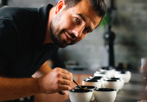 Markus Meusburger: Ku káve sa môžete správať ako k vínu. Použitie kvasiniek prinesie celkom nové chute