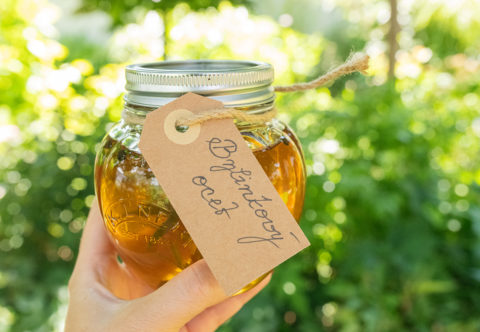 Vyrábam si vlastný bylinný ocot , ktorý robí zázraky nielen v kuchyni