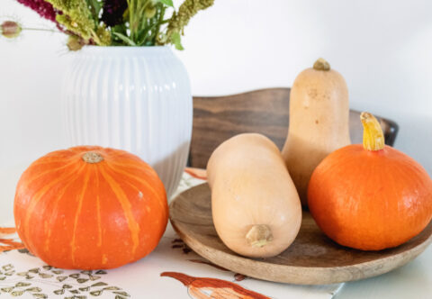 Jesenné dlabanie: Vyrobila som si elegantné vázy z tekvíc, ktoré mi robia radosť nielen na konci októbra