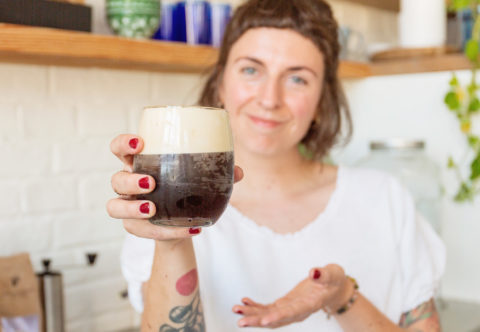 Aerocano: Vyskúšala som kávový trend, ktorý sľubuje krémovú chuť bez kvapky mlieka