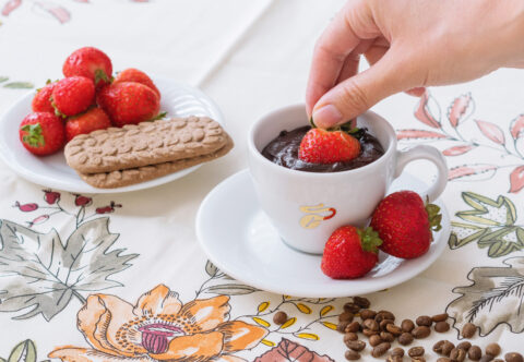 Mocha Coffee Fondue: Horúca kávová čokoláda na namáčanie sušienok, jahôd, prstov, čohokoľvek, čo máte radi