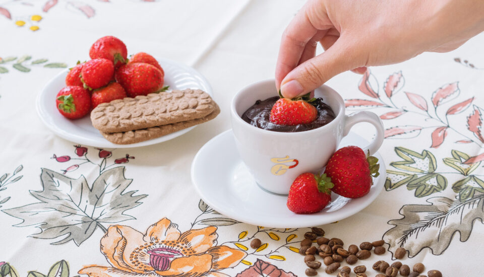 Mocha Coffee Fondue: Horúca kávová čokoláda na namáčanie sušienok, jahôd, prstov, čohokoľvek, čo máte radi