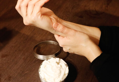 Ako sa starať o svoje ruky v zime? Vyrábam si doma šľahaný krém