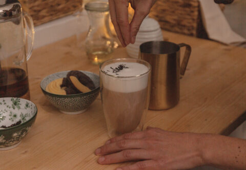 London Fog: čierny čaj zahalený v mliečnej hmle