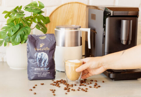 Ako na flat white doma v troch krokoch