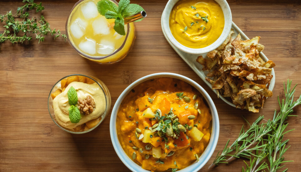 Recepty na celé jesenné zero-waste menu, pri ktorom nevyhodíte ani šupky zo zemiakov