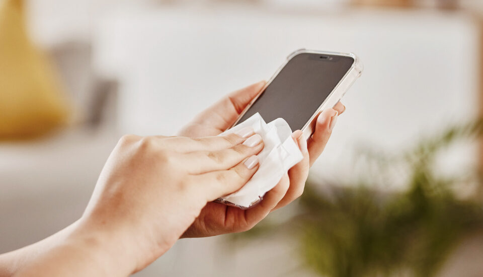 Mobilný telefón a baktérie: Keď je najbližší parťák tak trochu nepriateľ